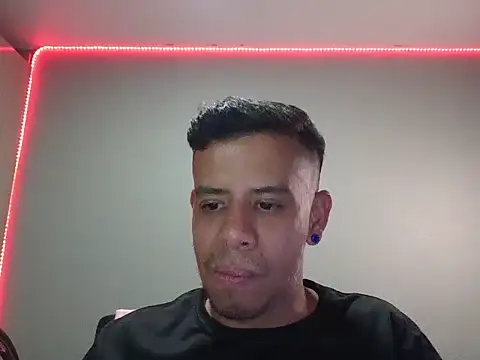 WILD BIGCOCK35 online show from March 3, 2:18 am