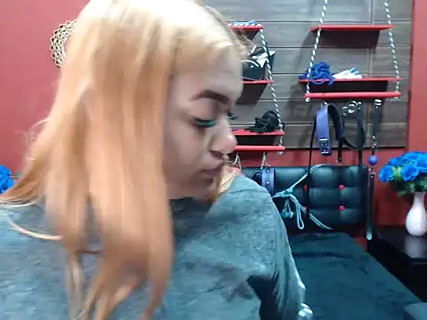 Alicefetishxxx online show from March 13, 12:23 pm