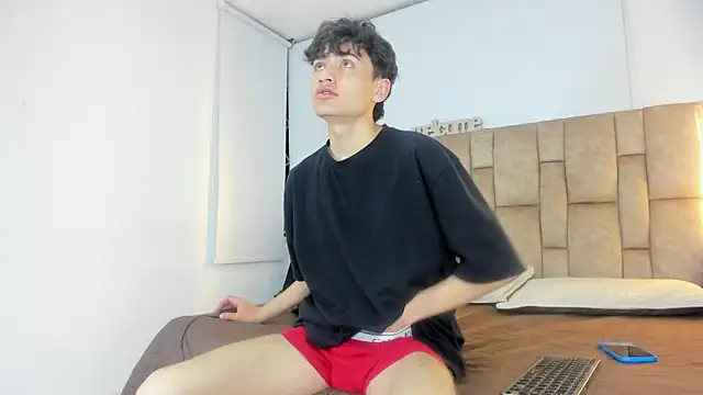 Snapshot of Noir_Sebas chatting on March 1, 3:19 am Noir Sebas online show from March 1, 3:19 am