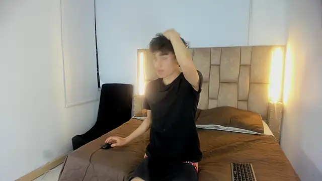 Noir Sebas online show from March 6, 3:03 am