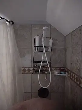 Snapshot of shavedfatcock chatting on March 12, 7:53 pm shavedfatcock online show from March 12, 7:53 pm