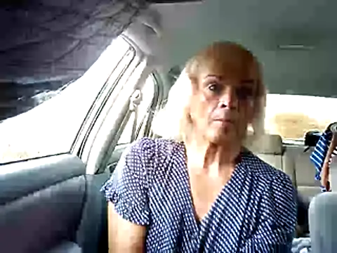 Snapshot of dustbunny64 chatting on May 11, 2:06 am dustbunny64 online show from May 11, 2:06 am