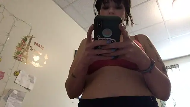 Snapshot of Girlnextdoor242 chatting on March 2, 6:48 pm Girlnextdoor242 online show from March 2, 6:48 pm