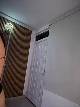 Snapshot of mia-rodrigues chatting on February 13, 4:19 am mia-rodrigues online show from February 13, 4:19 am