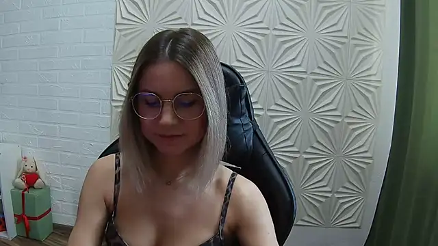 IceMayes online show from February 28, 9:10 am