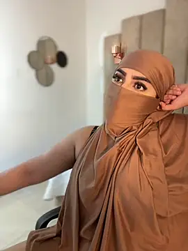 Snapshot of rashaaa_ chatting on February 25, 1:26 am rashaaa online show from February 25, 1:26 am