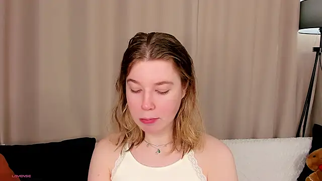 Snapshot of MaraaSwan chatting on March 1, 1:07 am MaraaSwan online show from March 1, 1:07 am