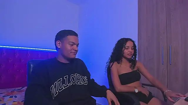 Snapshot of sky_honey chatting on February 13, 3:13 am sky honey online show from February 13, 3:13 am