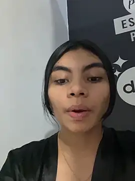 eimmy  skinny online show from May 15, 11:01 pm