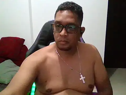 Snapshot of gordogruesa chatting on April 26, 1:25 am gordogruesa online show from April 26, 1:25 am