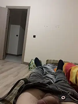 enesozkir online show from April 14, 5:08 pm