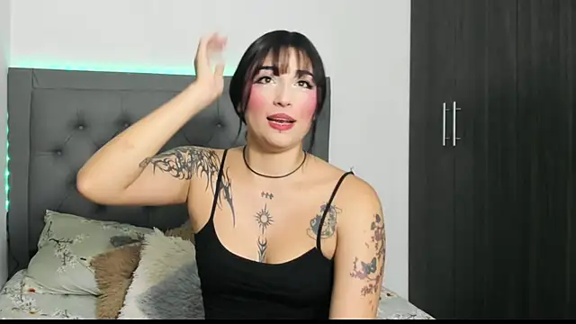 ImEmily   online show from April 16, 12:33 am