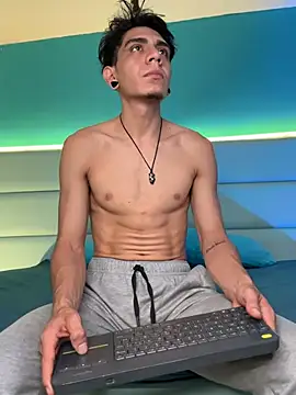 abrilandjulian online show from March 12, 11:49 am