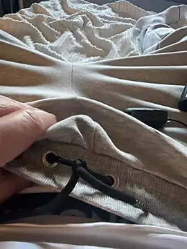 Snapshot of zwigge75 chatting on March 22, 9:13 am zwigge75 online show from March 22, 9:13 am