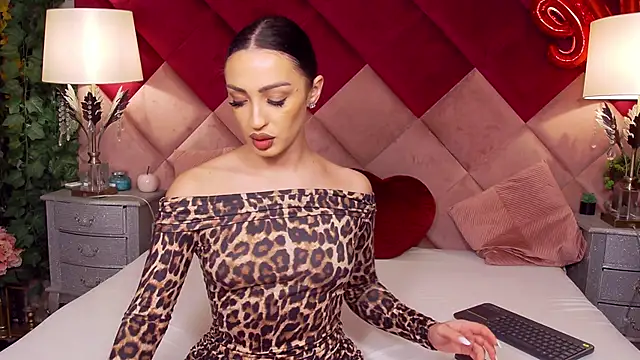 Snapshot of VictoriaLanes chatting on February 21, 5:19 am VictoriaLanes online show from February 21, 5:19 am