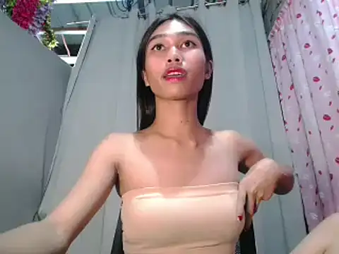 Snapshot of katrina_bigcock69 chatting on May 19, 11:49 am katrina bigcock69 online show from May 19, 11:49 am