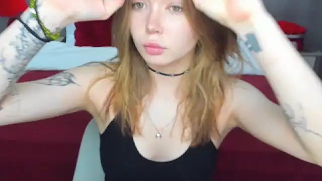 Snapshot of Violetta__Dreams chatting on May 8, 6:13 pm Violetta Dreams online show from May 8, 6:13 pm