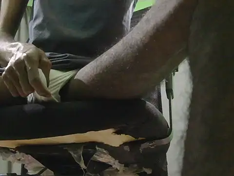 Snapshot of Sexyoreoslim34 chatting on February 15, 10:25 am Sexyoreoslim34 online show from February 15, 10:25 am