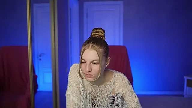 AlisMil online show from April 1, 9:32 am