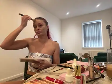 FoxyValentine online show from April 10, 11:37 am