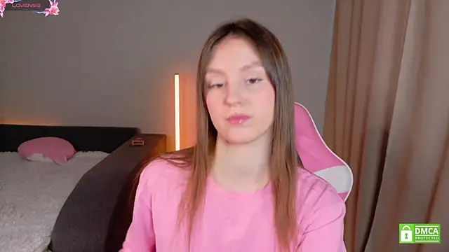 KateNickson online show from April 13, 5:13 am