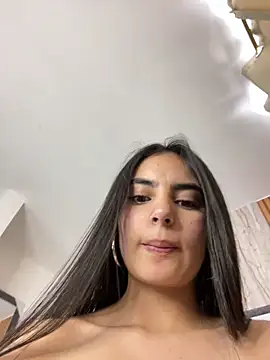 Snapshot of scarleth_zin chatting on February 20, 6:19 pm scarleth zin online show from February 20, 6:19 pm