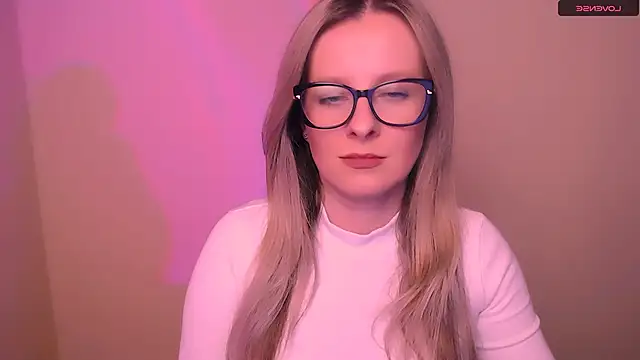 Snapshot of AnnePeach chatting on March 1, 6:10 pm AnnePeach online show from March 1, 6:10 pm