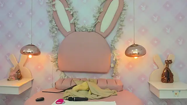 Isabellaa Rosee online show from April 17, 7:39 pm