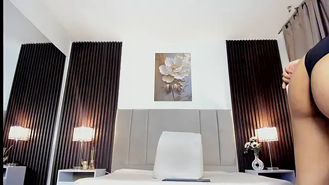Snapshot of _MiLa_Dyva chatting on April 30, 4:57 pm MiLa Dyva online show from April 30, 4:57 pm