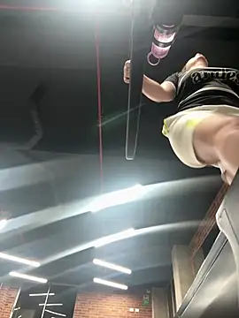 Sofi Collinss online show from April 15, 3:24 am