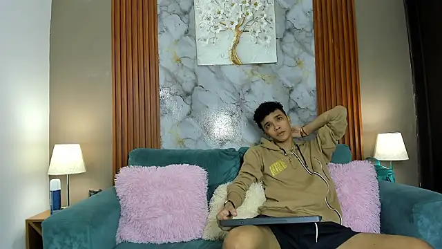 YOUNG BOYS HELL online show from March 4, 1:11 am