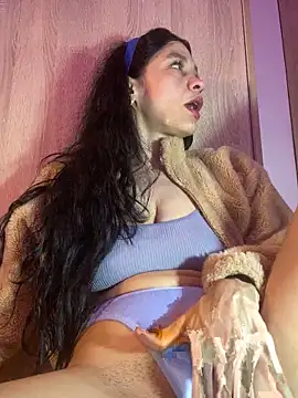 Snapshot of baileyadamms chatting on March 24, 2:22 pm baileyadamms online show from March 24, 2:22 pm