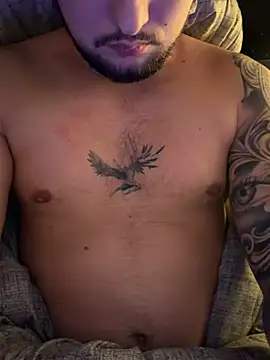 Snapshot of derallerechte001 chatting on February 17, 11:11 pm derallerechte001 online show from February 17, 11:11 pm