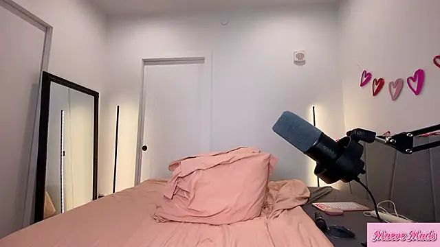 Snapshot of iammaeve chatting on March 2, 7:21 pm iammaeve online show from March 2, 7:21 pm