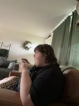 plushietoy online show from February 23, 8:06 pm