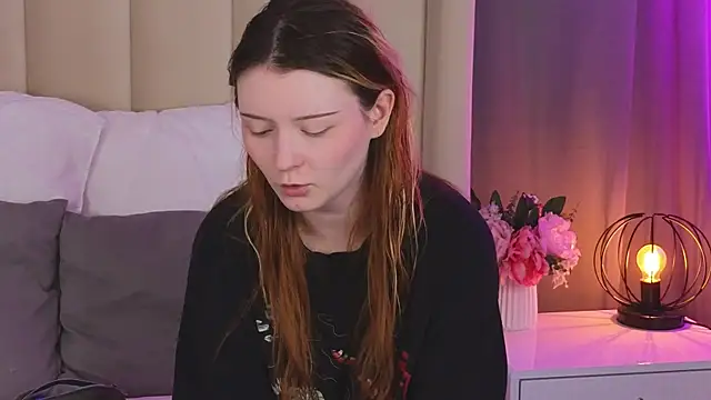 AlyssFrost online show from June 18, 2:23 am