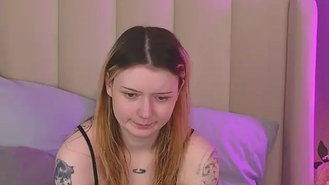 AlyssFrost online show from July 1, 4:03 am