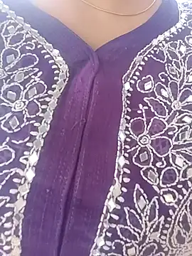 Snapshot of taniya0 chatting on June 20, 11:57 am taniya0 online show from June 20, 11:57 am