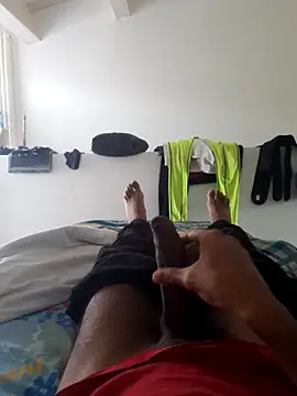 isuru lakshan online show from February 25, 1:32 pm