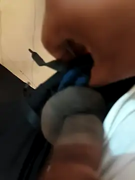 Snapshot of in_your_dreamslove_ chatting on February 14, 9:28 am in your dreamslove online show from February 14, 9:28 am