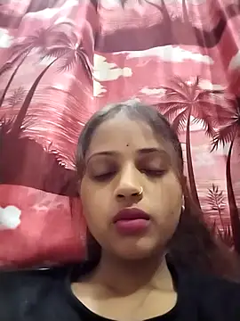 Snapshot of samayra1144 chatting on February 17, 12:40 am samayra1144 online show from February 17, 12:40 am