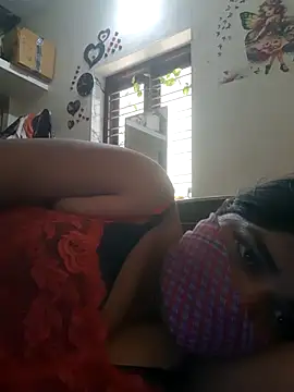 Snapshot of Tamil_Luckly_girl chatting on April 18, 7:56 am Tamil Luckly girl online show from April 18, 7:56 am