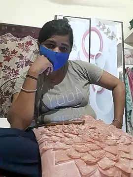 Snapshot of Tamil_Luckly_girl chatting on May 1, 2:10 pm Tamil Luckly girl online show from May 1, 2:10 pm