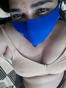 Snapshot of Tamil_Luckly_girl chatting on May 19, 4:35 pm Tamil Luckly girl online show from May 19, 4:35 pm