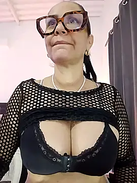 Snapshot of RubyStrome chatting on February 25, 6:45 am RubyStrome online show from February 25, 6:45 am