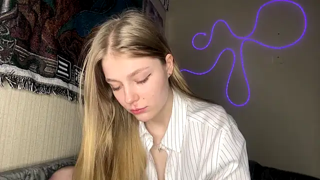 CassandraMur online show from February 27, 3:12 pm