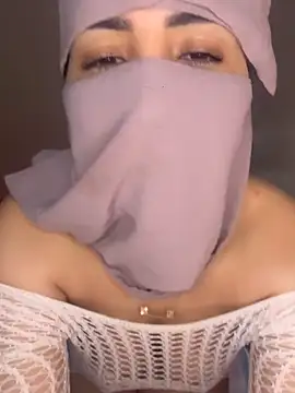 Snapshot of Lamarab chatting on February 25, 10:19 pm Lamarab online show from February 25, 10:19 pm