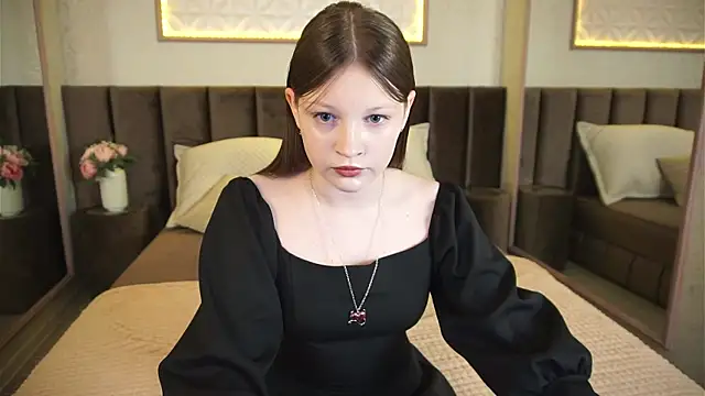 Snapshot of LauraBev chatting on May 26, 2:46 pm LauraBev online show from May 26, 2:46 pm