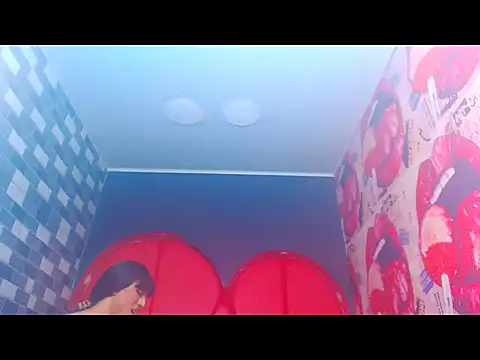 charlottxjuless online show from February 25, 2:27 pm