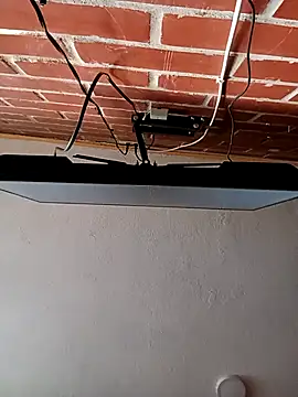 kiki milu online show from April 3, 8:51 pm